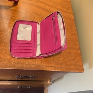 Thirty One BRAND NEW Jewel Pink Wallet